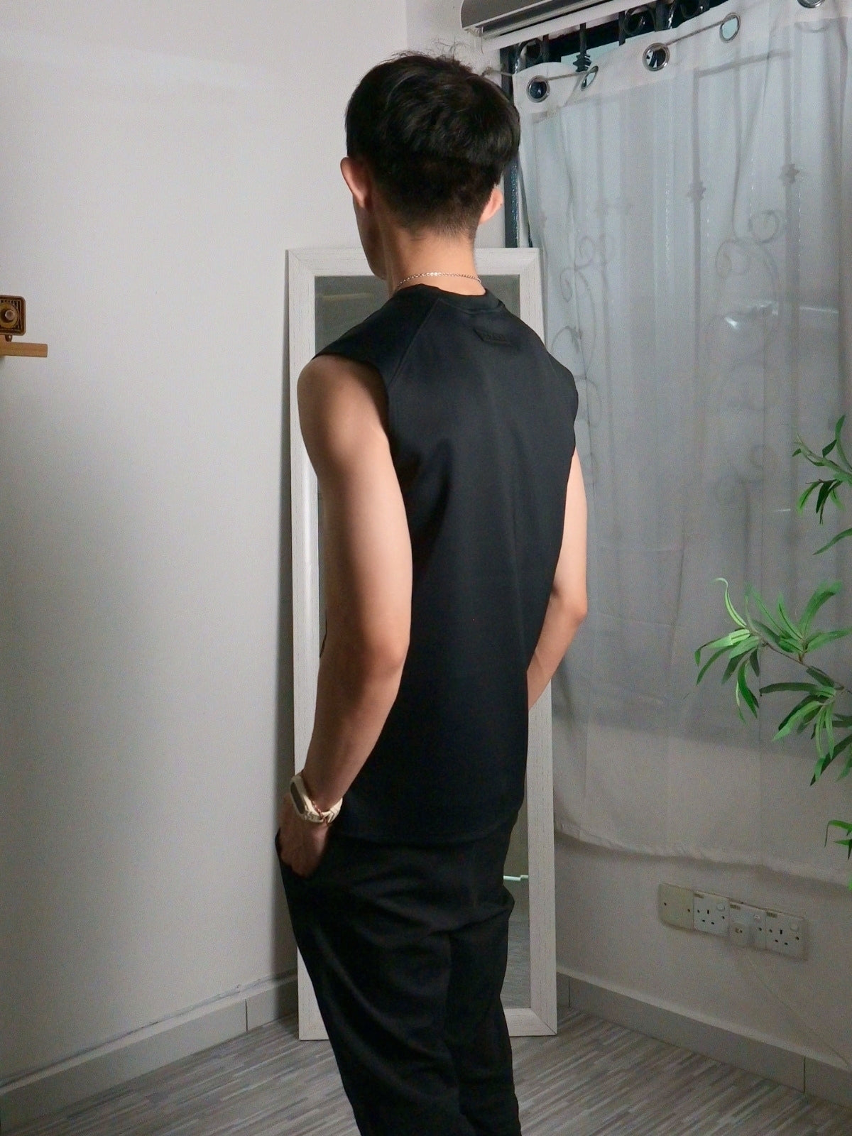 Nimbus Regular Arc Vest | Black