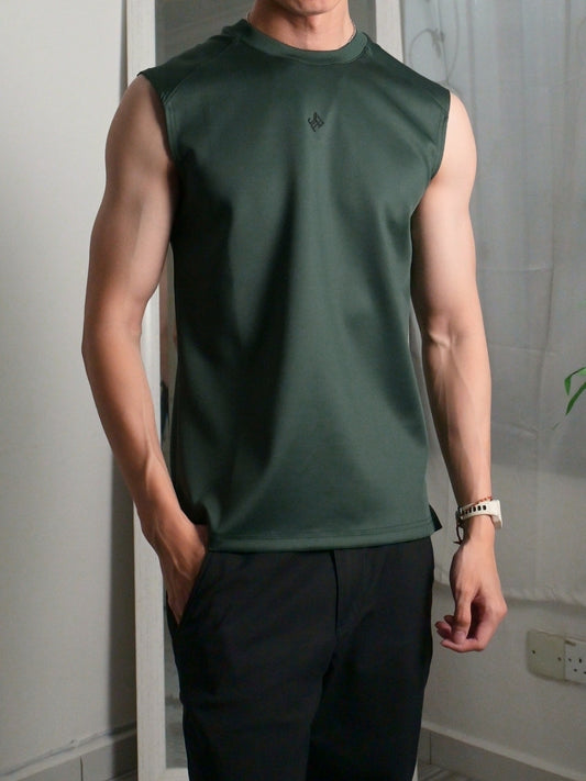 Nimbus Regular Arc Vest | Dark Green
