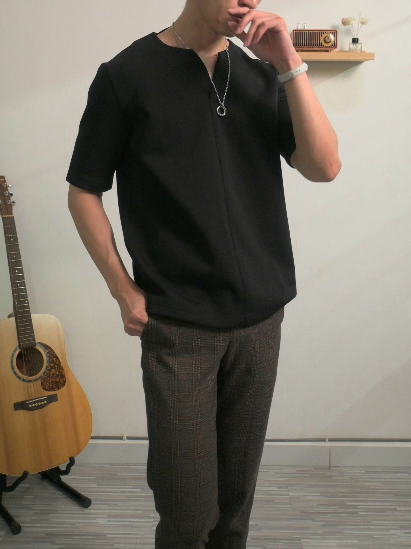 V-Neck Shirt Essential | Black