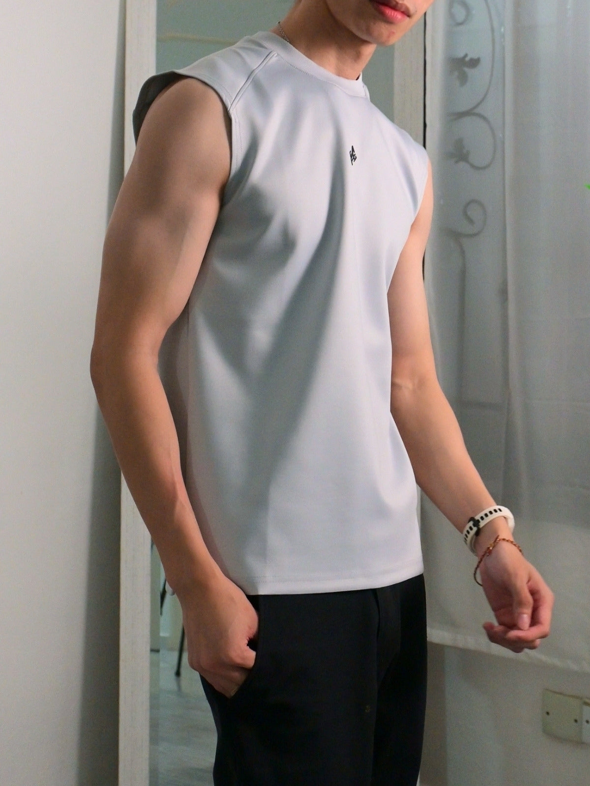 Nimbus Regular Arc Vest | Cloud
