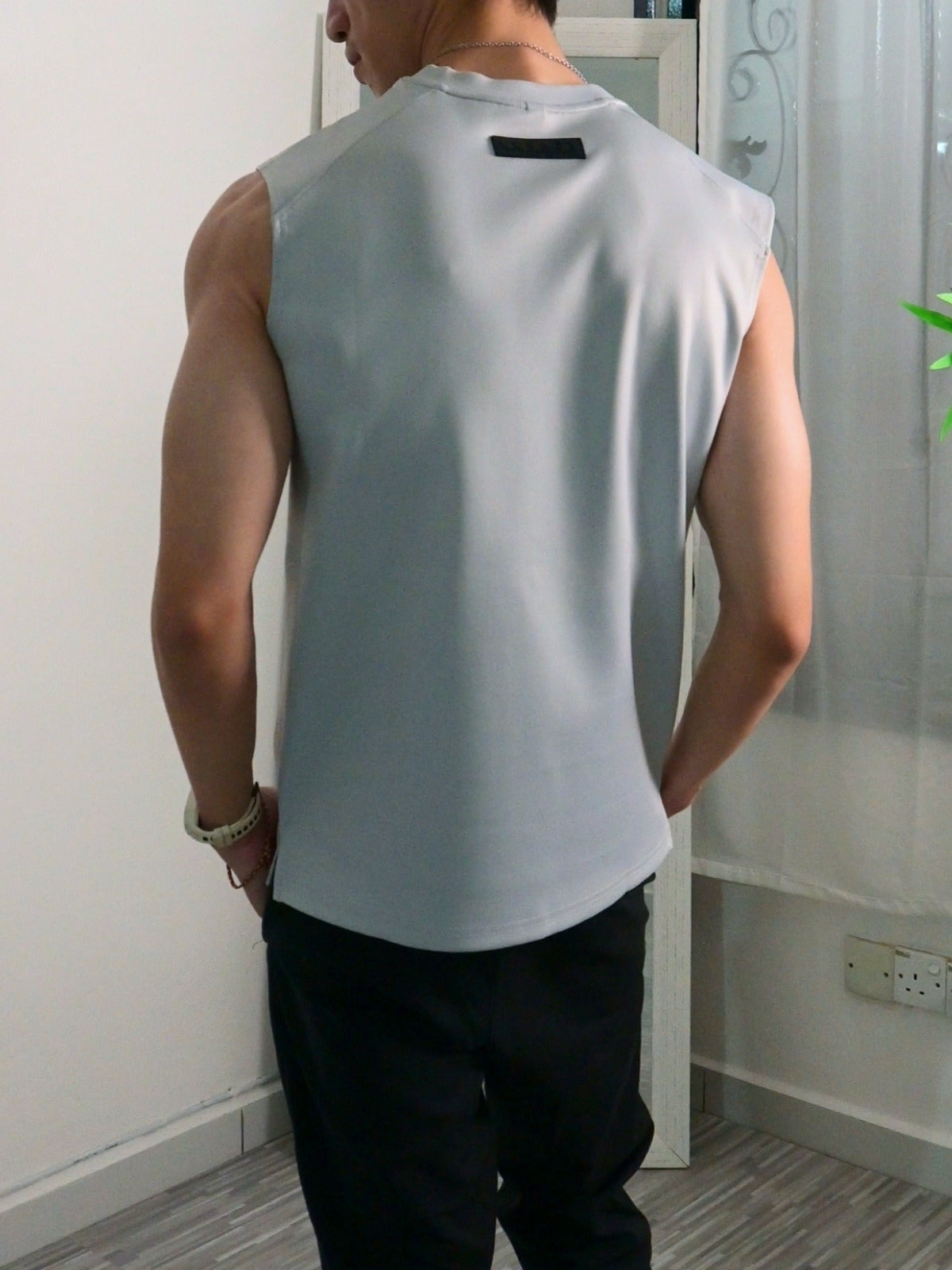 Nimbus Regular Arc Vest | Cloud
