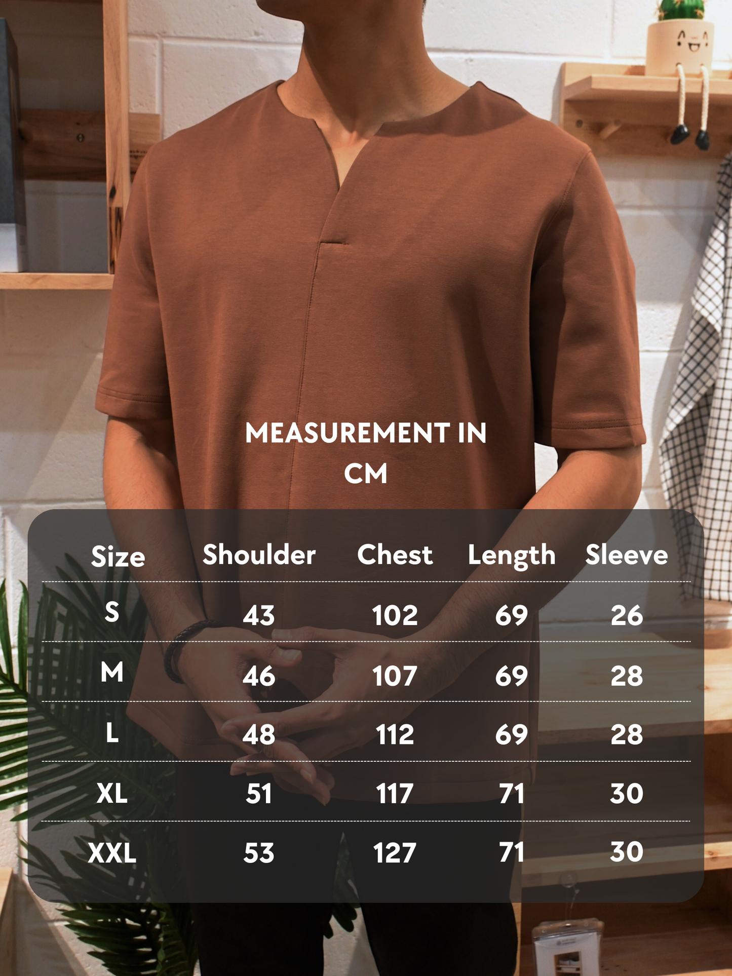 V-Neck Shirt Essential | Brown