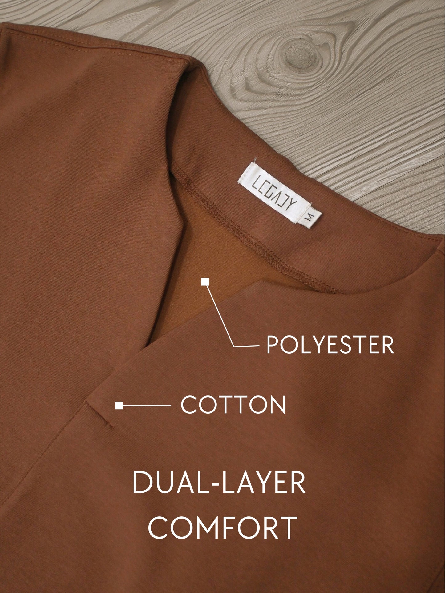 V-Neck Shirt Essential | Brown