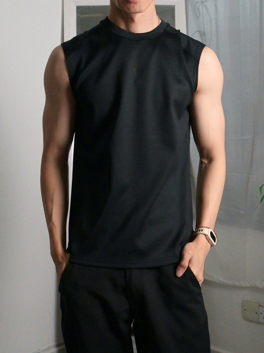Nimbus Regular Arc Vest | Black