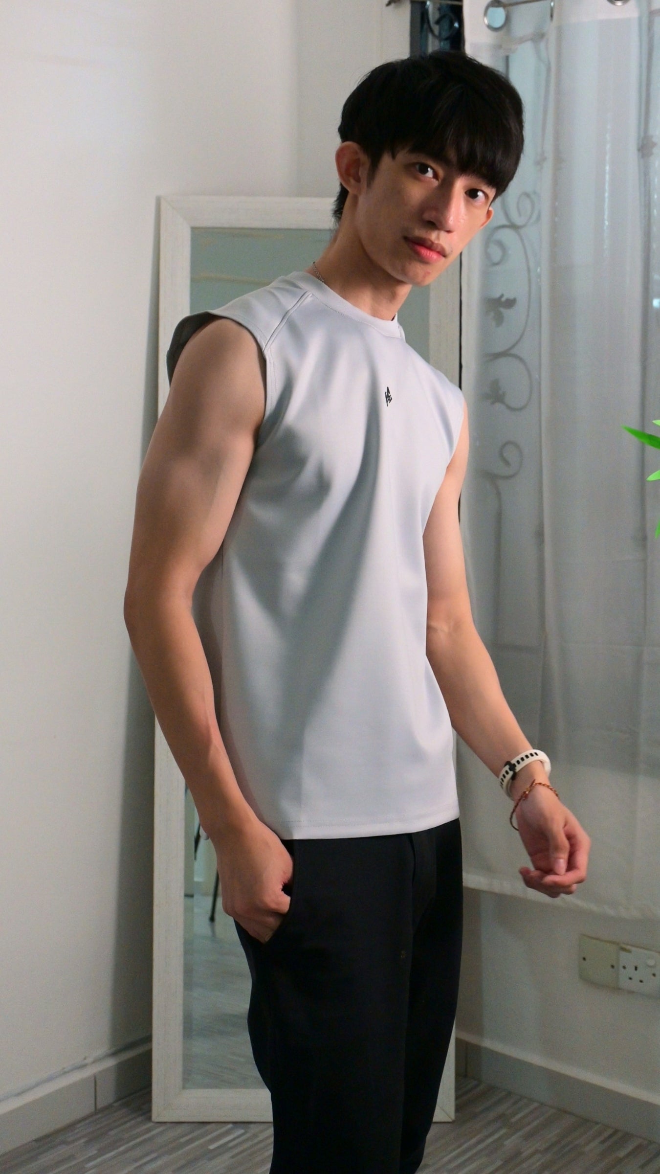 Nimbus Regular Arc Vest | Cloud